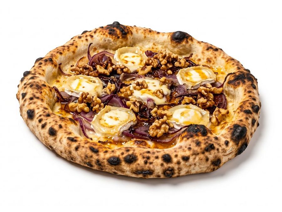 La même pizza transformée en visuel publicitaire : fond blanc, couleurs vives, chèvre et miel bien lisibles, forme du bord conservée